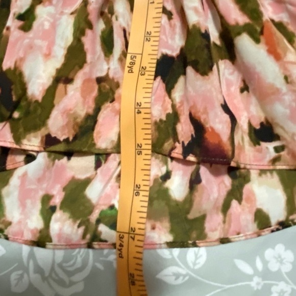 Katherine Malandrino woman’s size M abstract print peplum sleeveless blouse - Picture 7 of 9